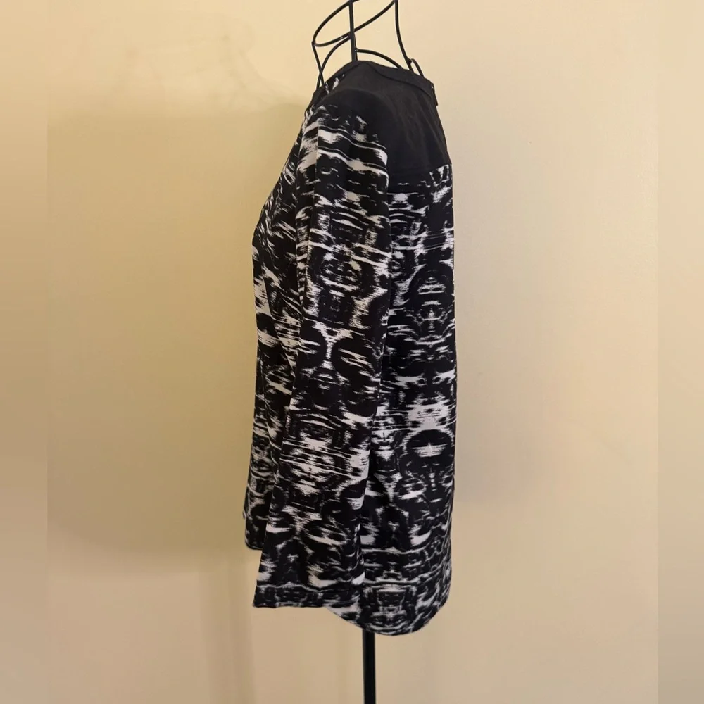 J. Crew Black & White Ikat Blouse Top Size 0